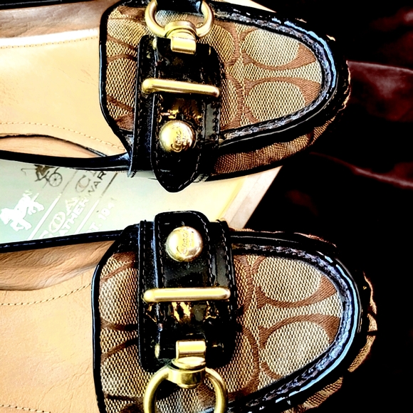 Coach Shoes - Beautiful COACH Signature Elkie C/Pat Loafers